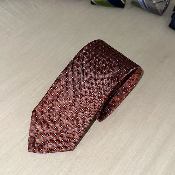 Brooks Brothers Silk Neck Tie Medallion Pattern - Picture 1 of 3